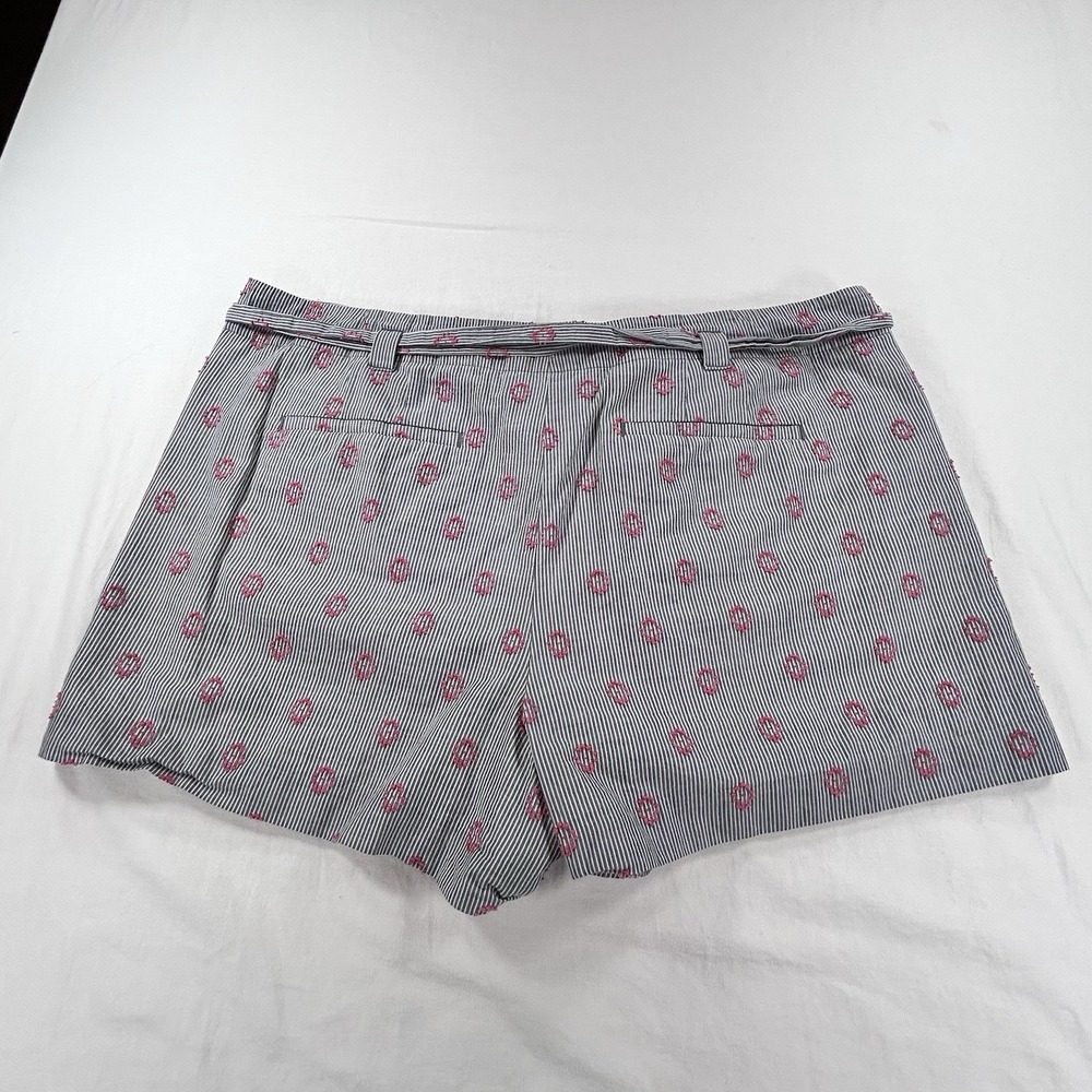 NEW Loft Womens 14 Blue White Striped Flower Embroidered Shorts Preppy Casual - Picture 10 of 12